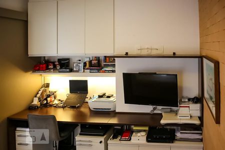 Sala de apartamento à venda com 3 quartos, 94m² em Vila Olímpia, São Paulo