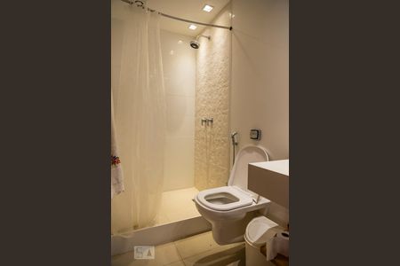 Apartamento para alugar com 150m², 3 quartos e sem vagaBanheiro da Suíte 1