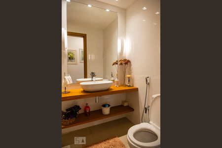 Apartamento para alugar com 150m², 3 quartos e sem vagaBanheiro Social