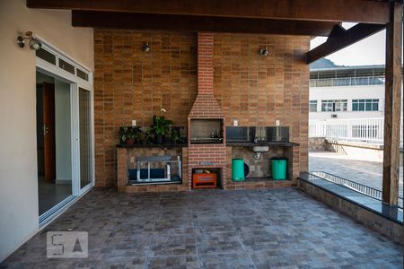 Apartamento para alugar com 150m², 3 quartos e sem vagaÁrea comum