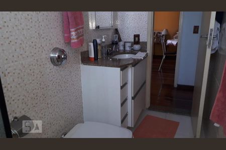Banheiro de apartamento à venda com 2 quartos, 70m² em Santa Rosa, Niterói