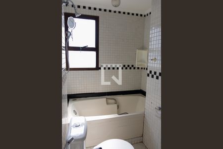 Apartamento à venda com 120m², 3 quartos e 3 vagasBanheiro do Quarto 3