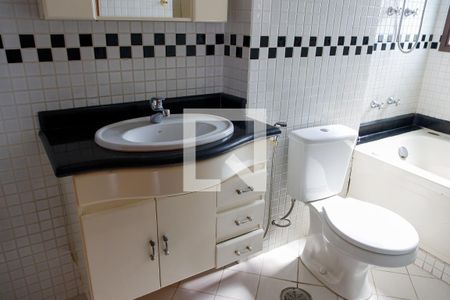 Apartamento à venda com 120m², 3 quartos e 3 vagasBanheiro do Quarto 3