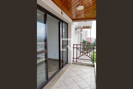 Apartamento à venda com 120m², 3 quartos e 3 vagasSacada