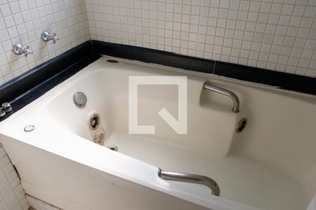 Apartamento à venda com 120m², 3 quartos e 3 vagasBanheiro do Quarto 3