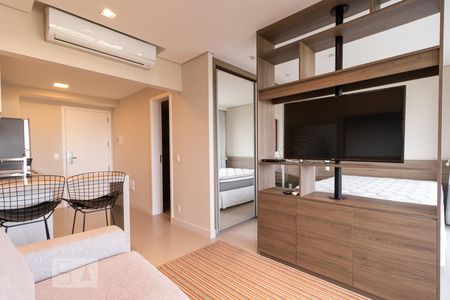 Sala de kitnet/studio para alugar com 1 quarto, 44m² em Pinheiros, São Paulo