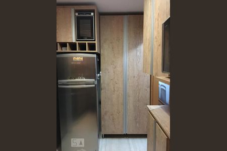 Cozinha de apartamento à venda com 2 quartos, 57m² em Vila Paulista, São Paulo