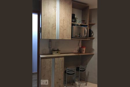 Cozinha de apartamento à venda com 2 quartos, 57m² em Vila Paulista, São Paulo