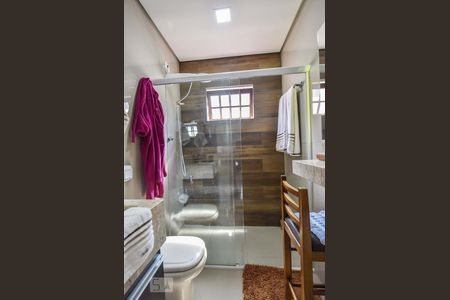 Casa à venda com 220m², 3 quartos e 2 vagasBanheiro Suíte 01