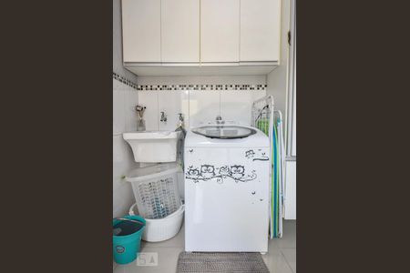 Casa à venda com 220m², 3 quartos e 2 vagasLavanderia