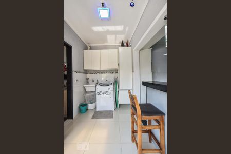 Casa à venda com 220m², 3 quartos e 2 vagasLavanderia
