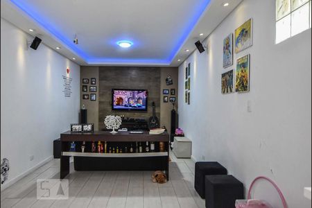 Casa à venda com 220m², 3 quartos e 2 vagasSala de Tv