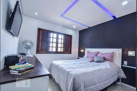 Casa à venda com 220m², 3 quartos e 2 vagasSuíte 01