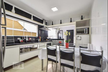 Cozinha de casa à venda com 3 quartos, 220m² em Jardim Consórcio, São Paulo