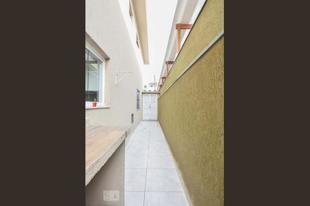 Casa à venda com 220m², 3 quartos e 2 vagasCorredor 
