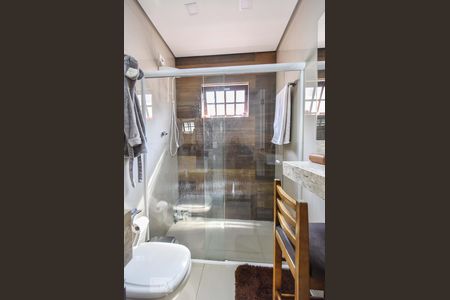 Casa à venda com 220m², 3 quartos e 2 vagasBanheiro 02