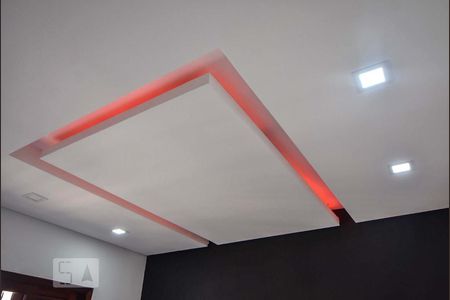 Casa à venda com 220m², 3 quartos e 2 vagasSuíte 01