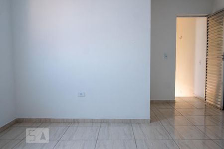 Quarto de casa para alugar com 2 quartos, 70m² em Itaquera, São Paulo