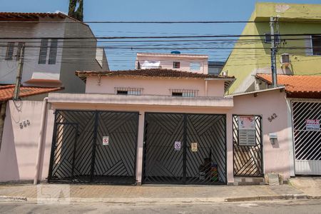 Casa para alugar com 70m², 2 quartos e sem vagaFachada