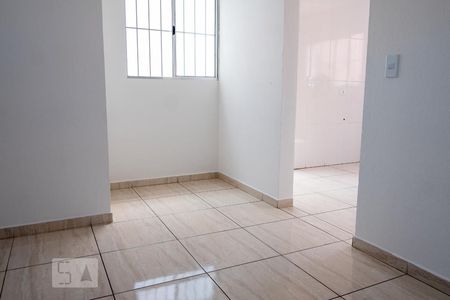 Sala de casa para alugar com 2 quartos, 70m² em Itaquera, São Paulo