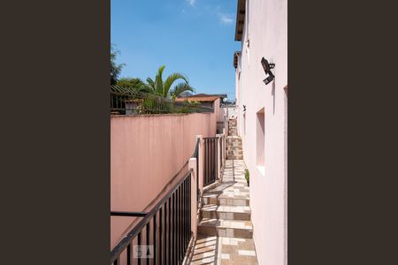 Casa para alugar com 70m², 2 quartos e sem vagaQuintal