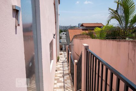 Casa para alugar com 70m², 2 quartos e sem vagaQuintal