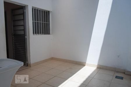 Casa para alugar com 70m², 2 quartos e sem vagaLavanderia
