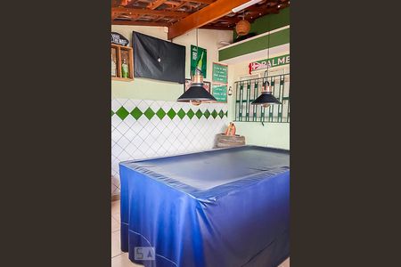 Casa à venda com 180m², 3 quartos e 4 vagasQuintal