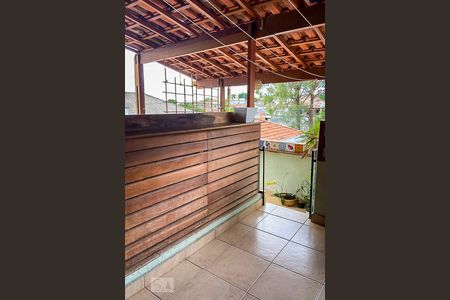 Casa à venda com 180m², 3 quartos e 4 vagasQuintal