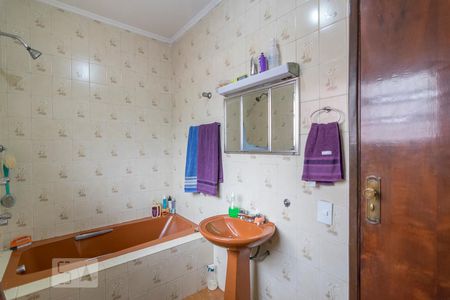 Banheiro da Suíte de casa à venda com 2 quartos, 100m² em Vila Bela Vista, Santo André