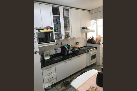 Apartamento à venda com 60m², 2 quartos e 1 vagaCozinha