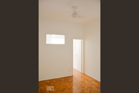 Sala  de apartamento para alugar com 1 quarto, 40m² em Botafogo, Rio de Janeiro