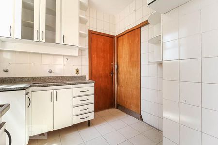 Apartamento à venda com 3 quartos, 90m² em Alípio de Melo, Belo Horizonte