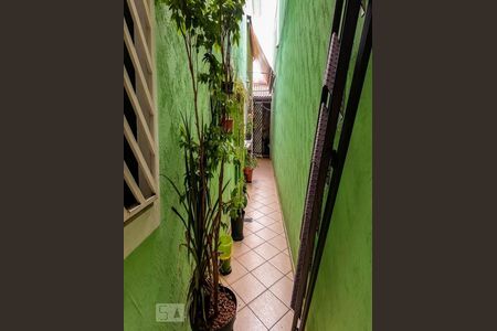 Casa à venda com 140m², 3 quartos e 2 vagasCorredor