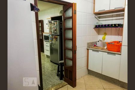 Casa à venda com 140m², 3 quartos e 2 vagasCozinha