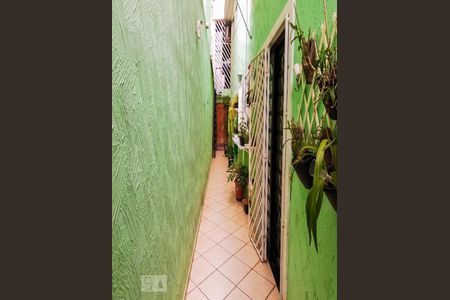 Casa à venda com 140m², 3 quartos e 2 vagasCorredor