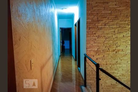 Casa à venda com 140m², 3 quartos e 2 vagasCorredor