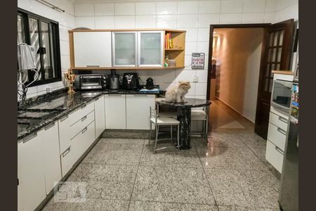 Casa à venda com 140m², 3 quartos e 2 vagasCozinha