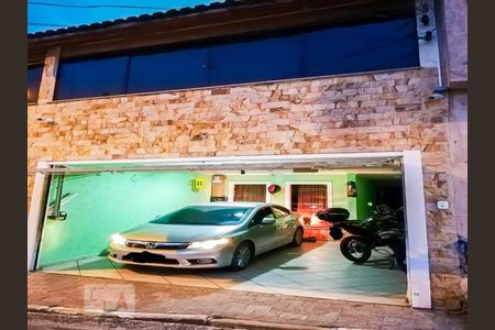 Casa à venda com 140m², 3 quartos e 2 vagasGaragem