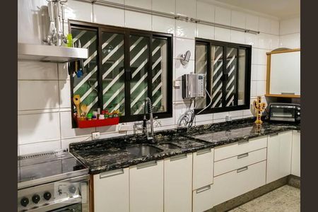 Casa à venda com 140m², 3 quartos e 2 vagasCozinha