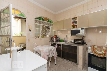 Cozinha de casa à venda com 3 quartos, 90m² em Universitário, Belo Horizonte