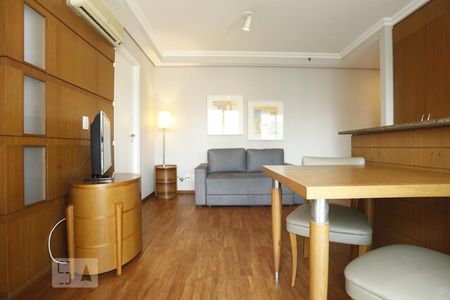 Sala de kitnet/studio para alugar com 2 quartos, 50m² em Consolação, São Paulo