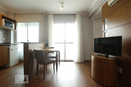 Sala de kitnet/studio para alugar com 2 quartos, 50m² em Consolação, São Paulo