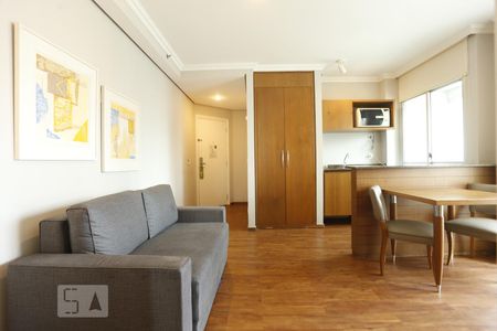 Sala de kitnet/studio para alugar com 2 quartos, 50m² em Consolação, São Paulo