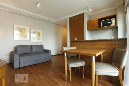 Sala de kitnet/studio para alugar com 2 quartos, 50m² em Consolação, São Paulo