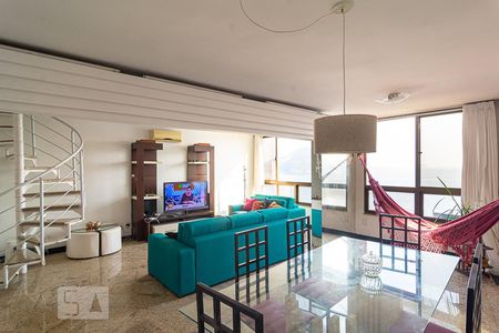 Sala de apartamento para alugar com 4 quartos, 274m² em Ingá, Niterói