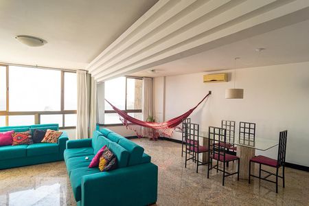 Sala de apartamento à venda com 4 quartos, 274m² em Ingá, Niterói