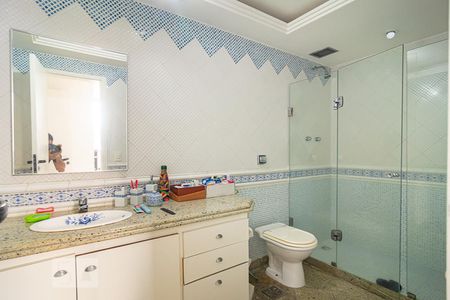 Banheiro da Suite 1 de apartamento à venda com 4 quartos, 274m² em Ingá, Niterói