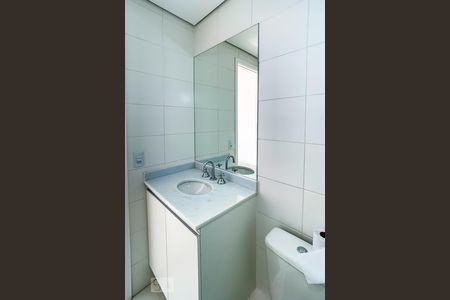 Apartamento à venda com 66m², 2 quartos e 2 vagasBanheiro da Suíte