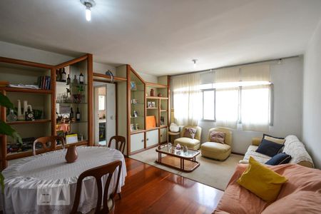 Sala de apartamento à venda com 2 quartos, 105m² em Sumaré, São Paulo